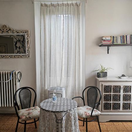 B&B Lamagia Di Corte Moronati Сирмионе Экстерьер фото