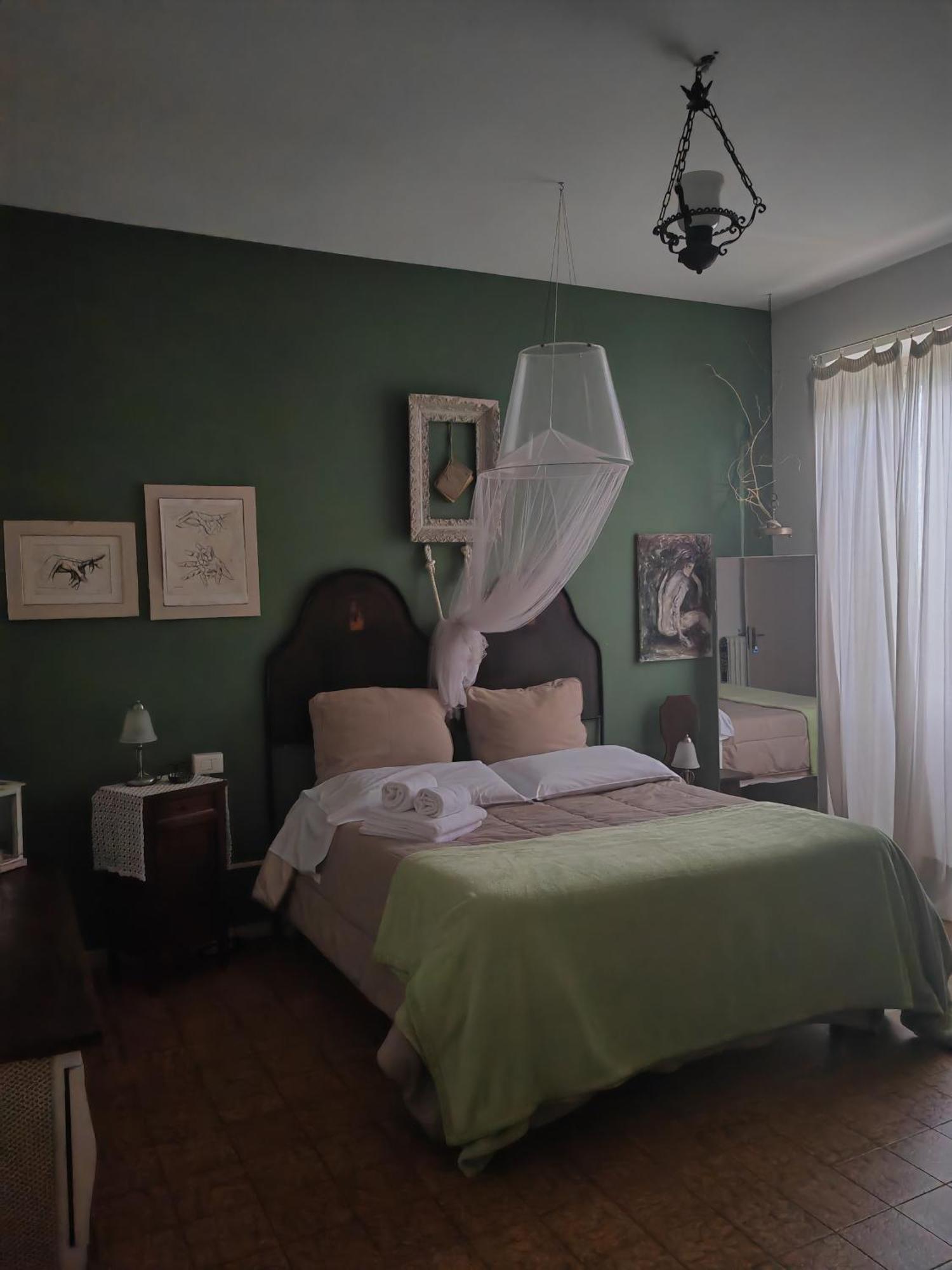 B&B Lamagia Di Corte Moronati Сирмионе Экстерьер фото